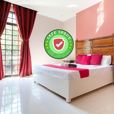 Reddoorz Plus @ West Nautical Road Puerto Galera Esterno foto