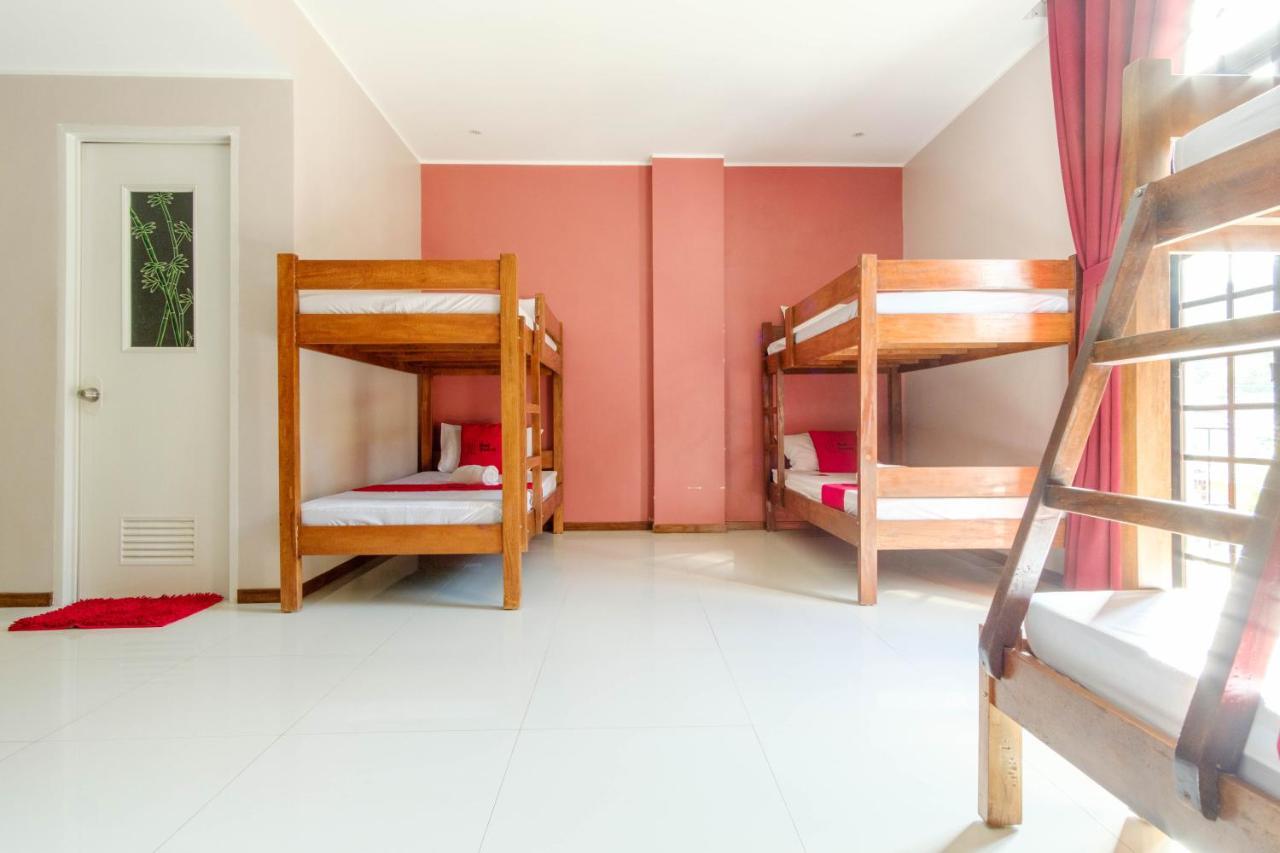 Reddoorz Plus @ West Nautical Road Puerto Galera Esterno foto
