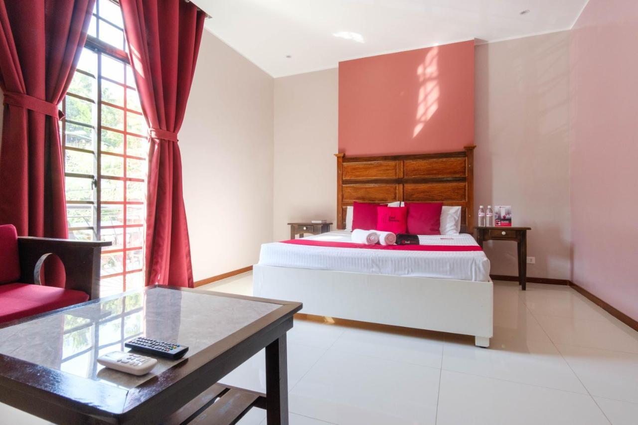 Reddoorz Plus @ West Nautical Road Puerto Galera Esterno foto